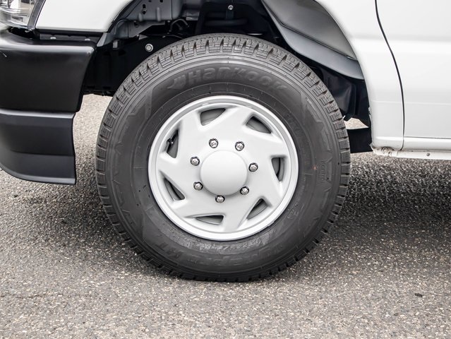 Used 2023 Ford E-350 Cutaway - photo 8
