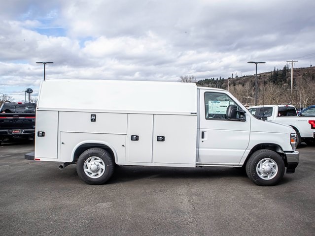 New 2025 Ford E-350 Cutaway - photo 3