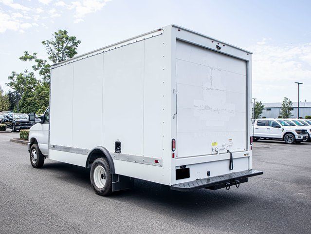 Used 2024 Ford E-450 Cutaway - photo 5