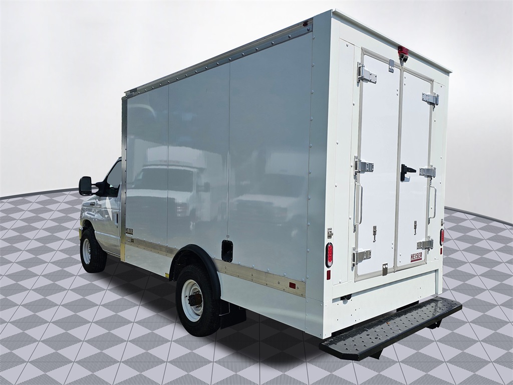 New 2026 Ford E-350 Cutaway - photo 5