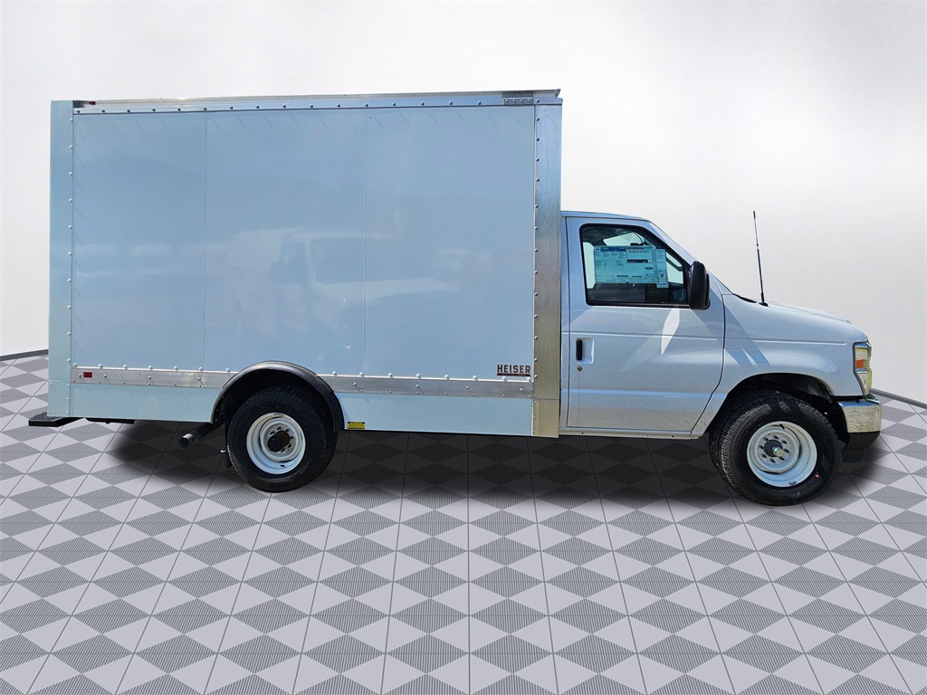 New 2026 Ford E-350 Cutaway - photo 8