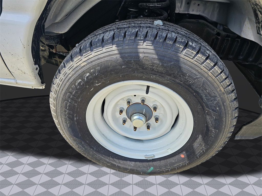 New 2026 Ford E-350 Cutaway - photo 9