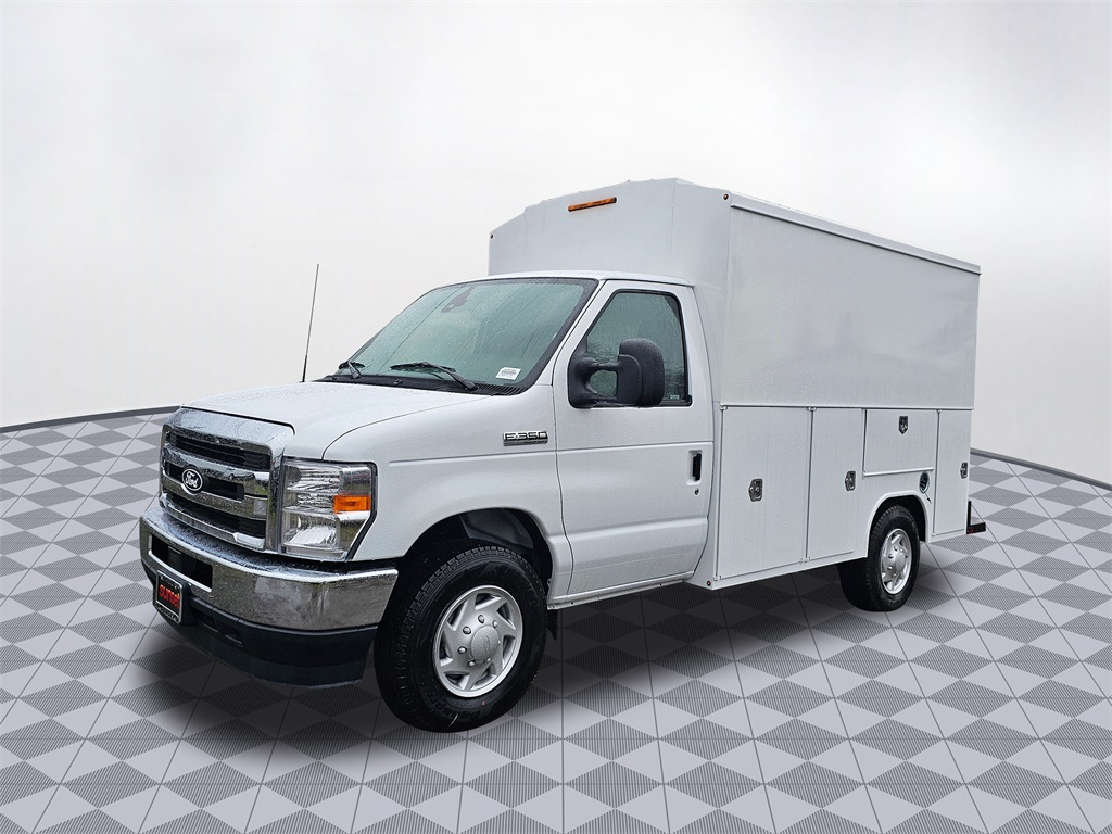 New 2026 Ford E-350 Cutaway - photo 3