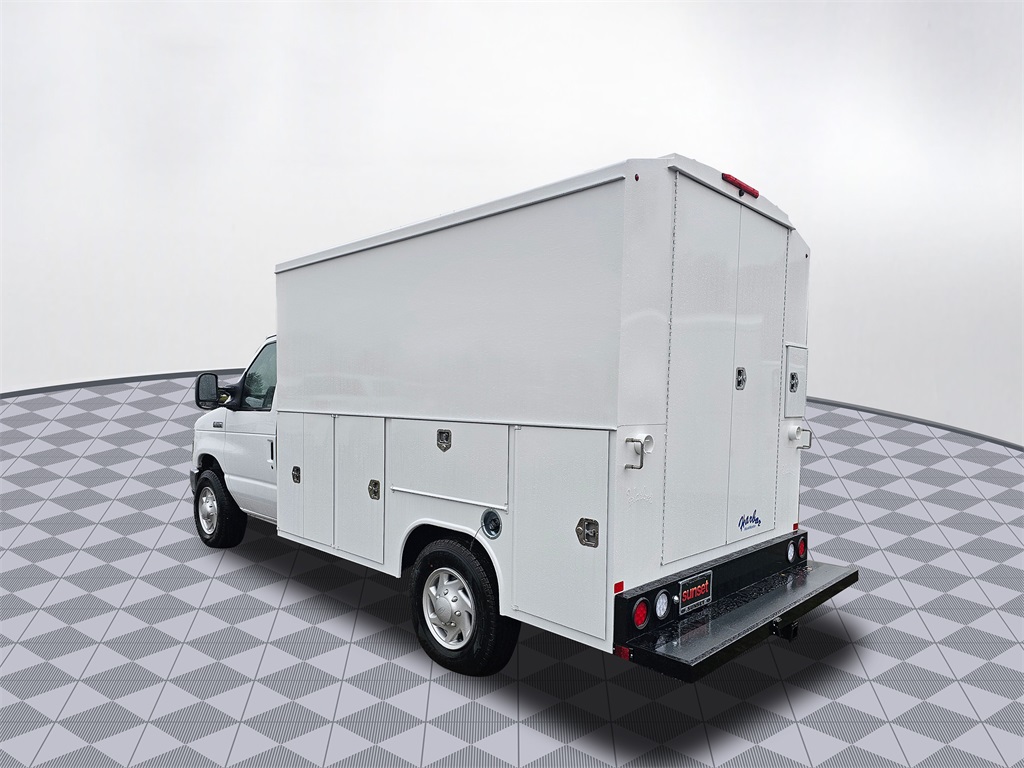 New 2026 Ford E-350 Cutaway - photo 5