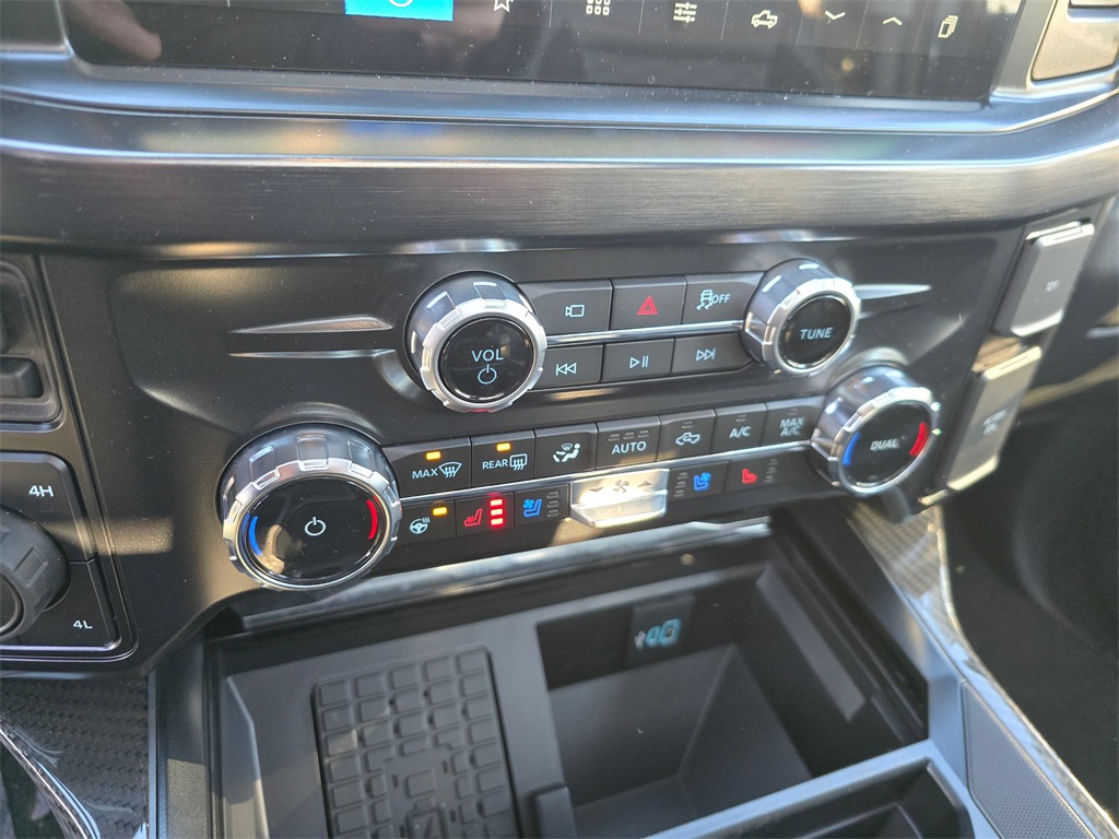 New 2026 Ford F-350 Lariat Crew Cab - photo 8