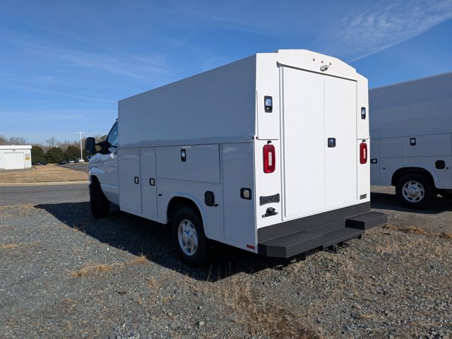 New 2026 Ford E-350 Cutaway - photo 6