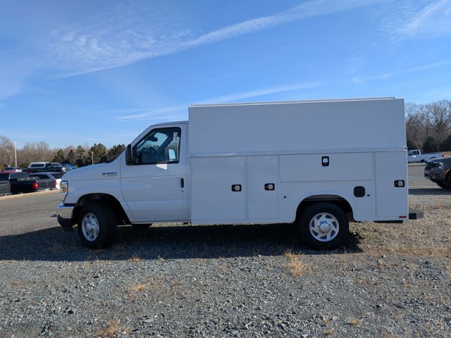 New 2026 Ford E-350 Cutaway - photo 7