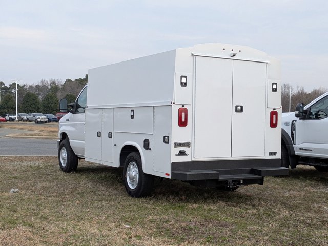 New 2026 Ford E-350 Cutaway - photo 5
