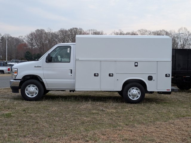 New 2026 Ford E-350 Cutaway - photo 6