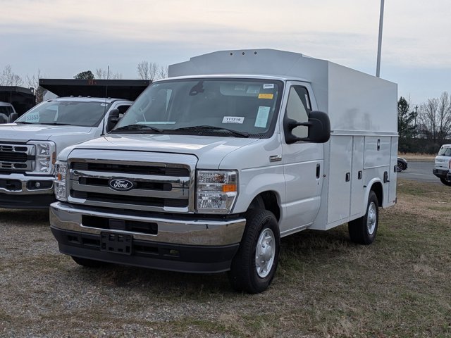 New 2026 Ford E-350 Cutaway - photo 7