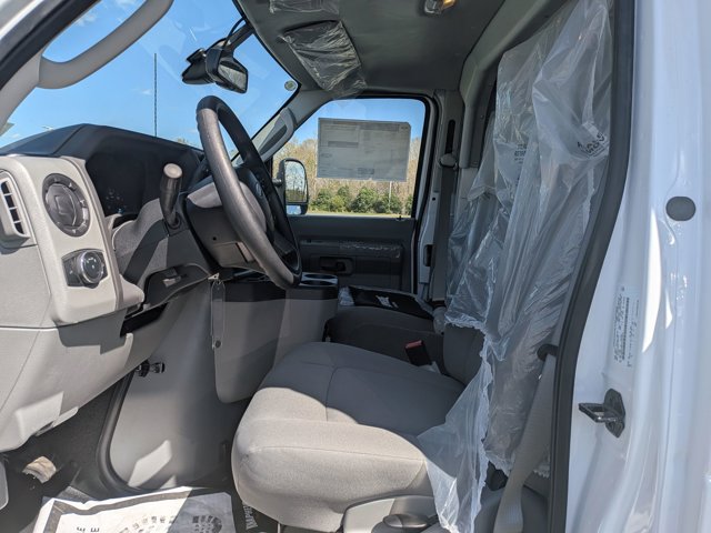 New 2026 Ford E-350 Cutaway - photo 15