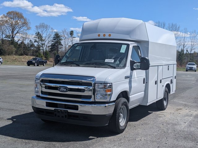 New 2026 Ford E-350 Cutaway - photo 8