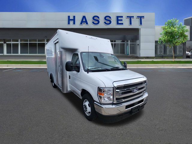 New 2026 Ford E-350 Cutaway - photo 14
