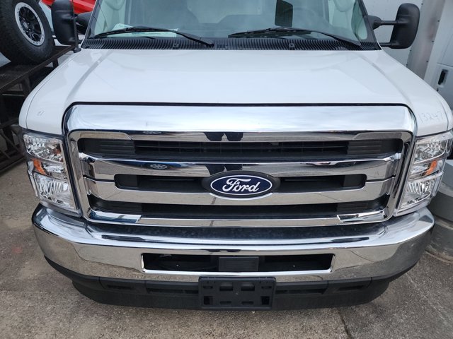 New 2026 Ford E-350 Cutaway - photo 16
