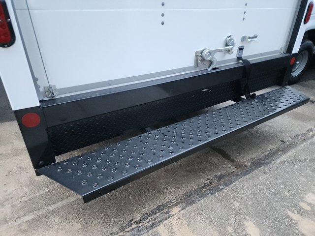 New 2026 Ford E-350 Cutaway - photo 3