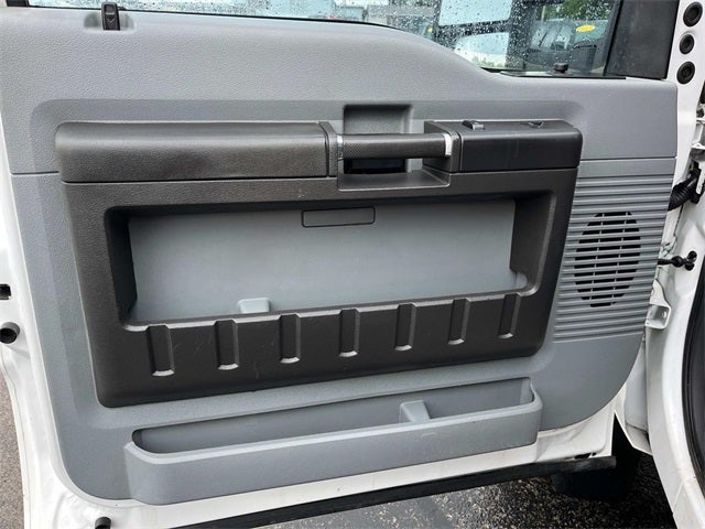 Used 2012 Ford F-450 Regular Cab Cab Chassis - photo 17