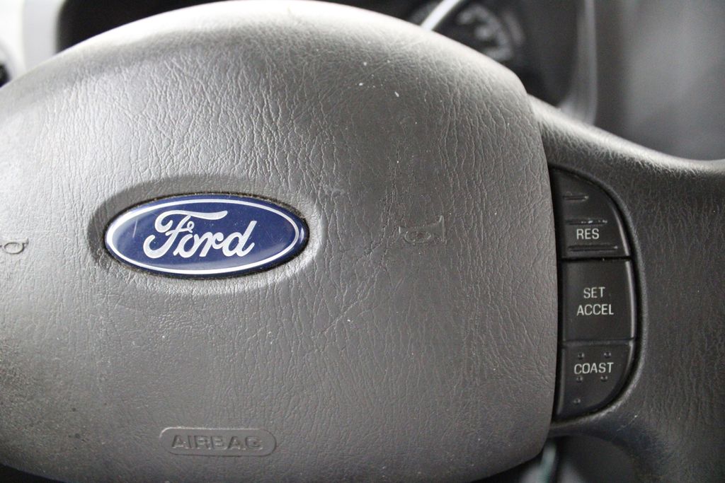 Used 2015 Ford E-450 Cutaway - photo 27