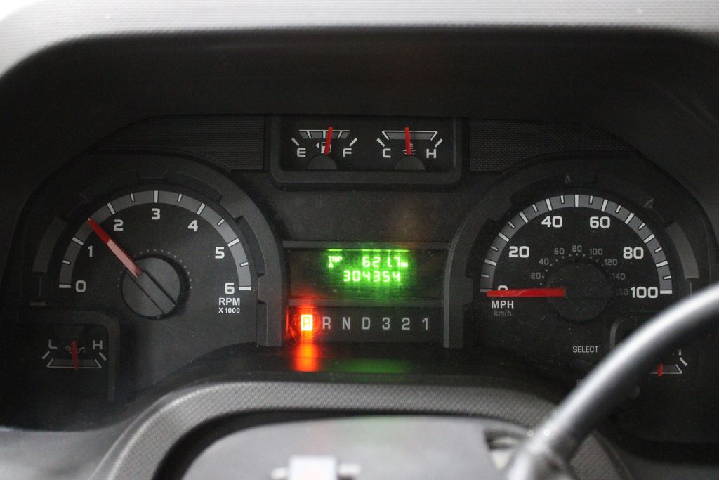 Used 2015 Ford E-450 Cutaway - photo 28