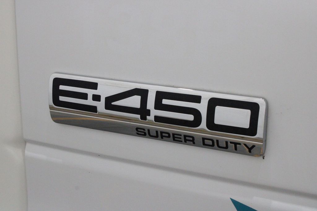 Used 2015 Ford E-450 Cutaway - photo 33