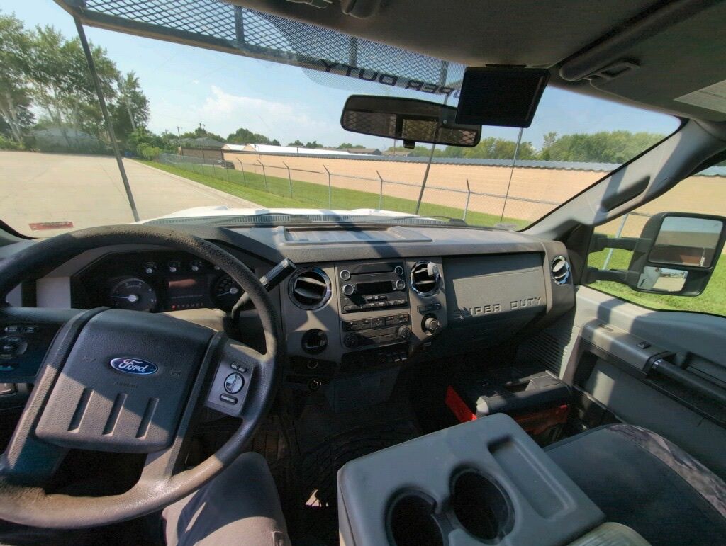 Used 2016 Ford F-450 Regular Cab Cab Chassis - photo 25
