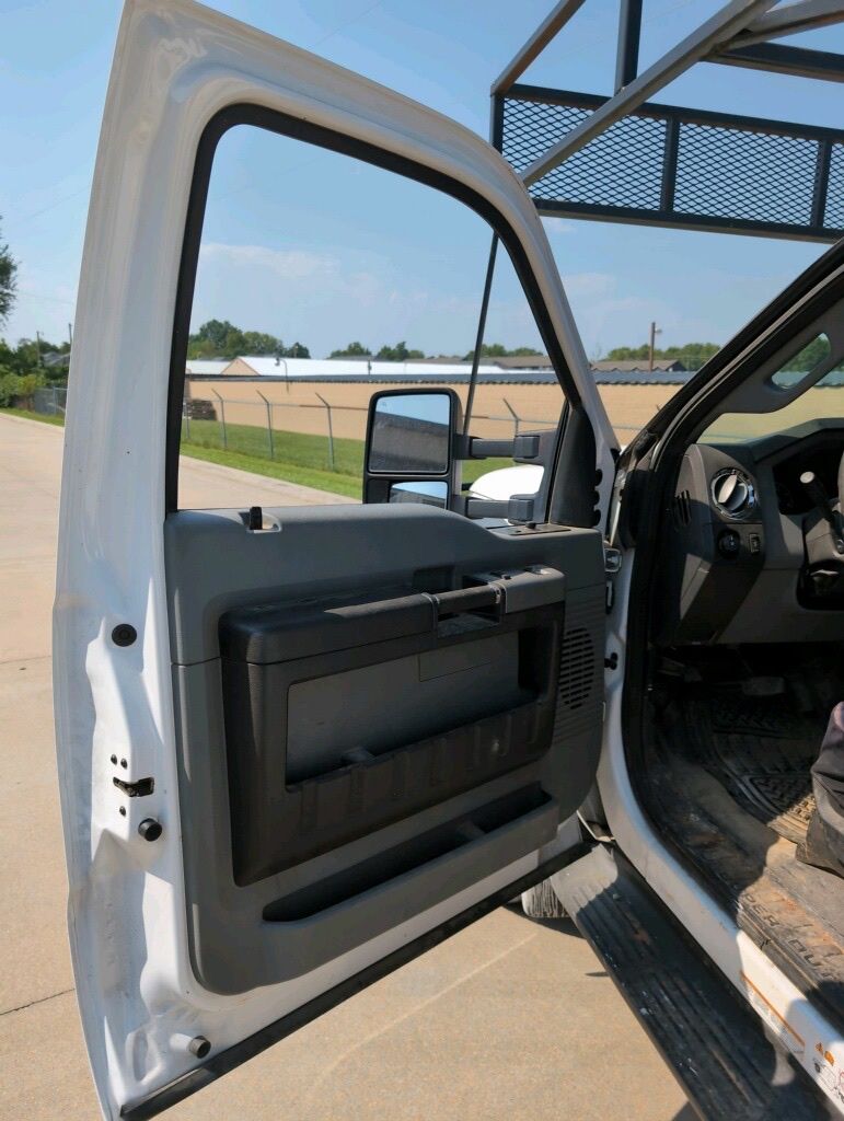 Used 2016 Ford F-450 Regular Cab Cab Chassis - photo 26