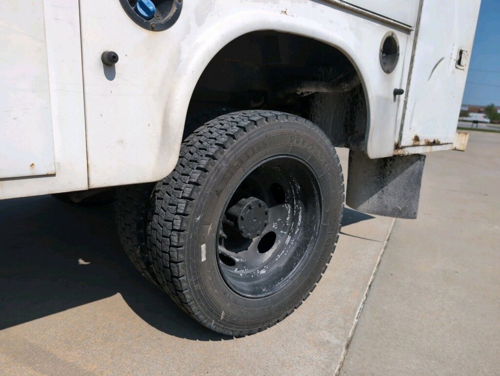 Used 2016 Ford F-450 Regular Cab Cab Chassis - photo 32