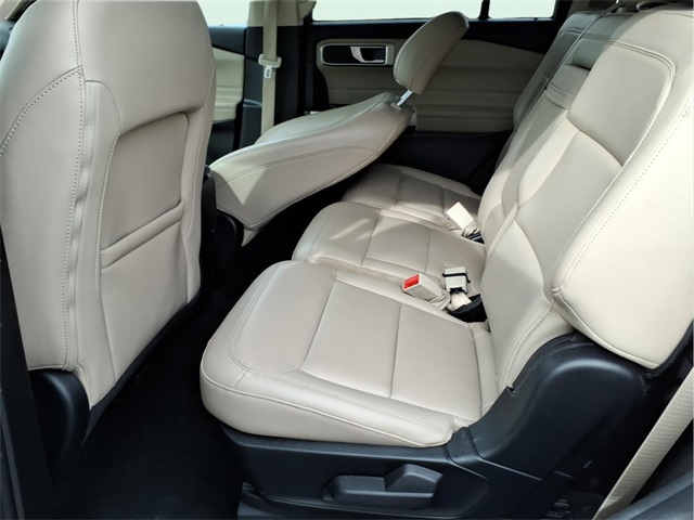 Used 2024 Ford Explorer XLT - photo 9