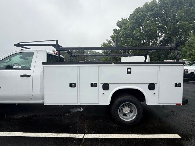 New 2025 Chevrolet Silverado 3500 Regular Cab Cab Chassis - photo 3