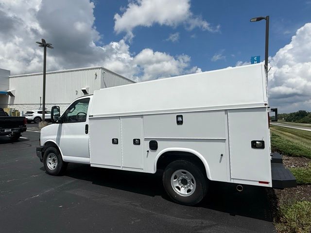 New 2025 Chevrolet Express 3500 Cutaway - photo 3