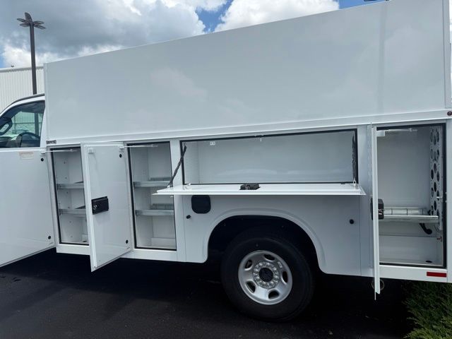 New 2025 Chevrolet Express 3500 Cutaway - photo 3