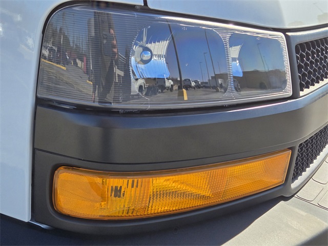 New 2025 Chevrolet Express 2500 Empty Cargo Van - photo 5