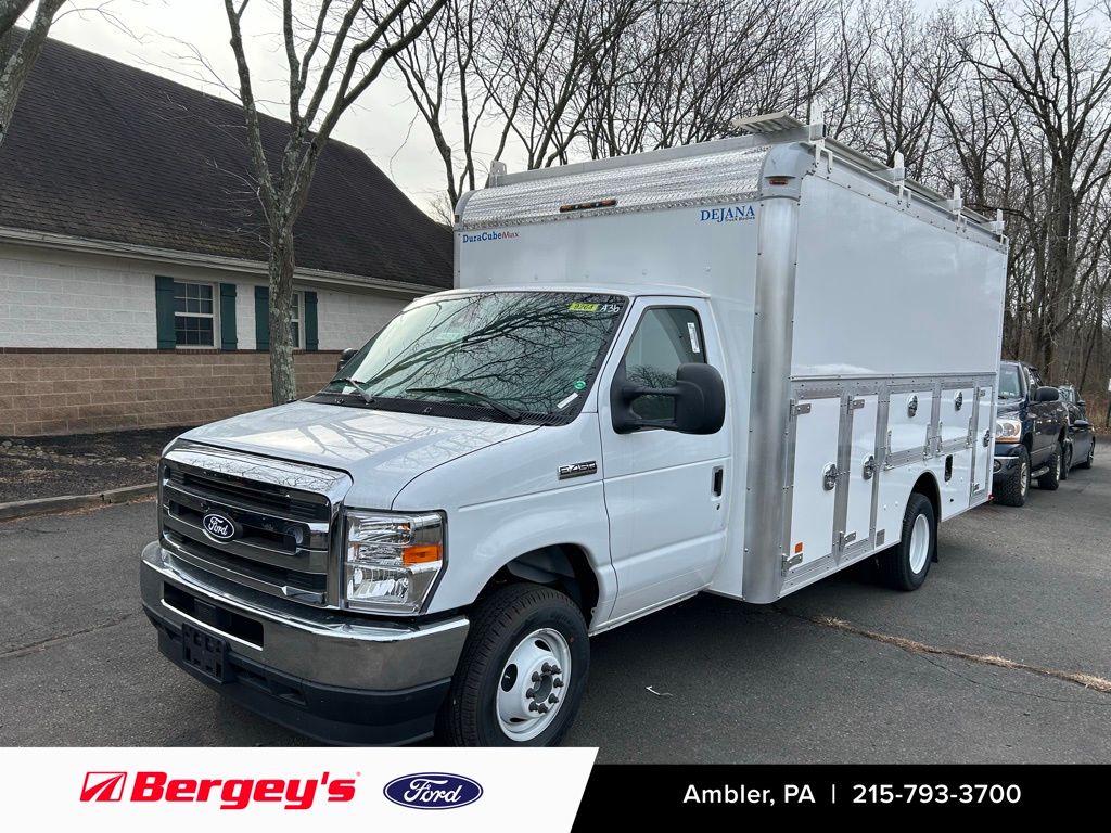 New 1996 Ford E-450 Cutaway - photo 25