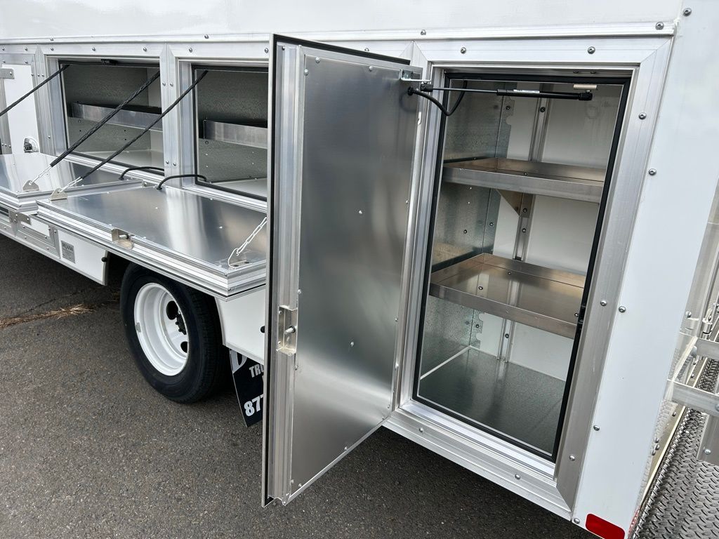 New 1996 Ford E-450 Cutaway - photo 10