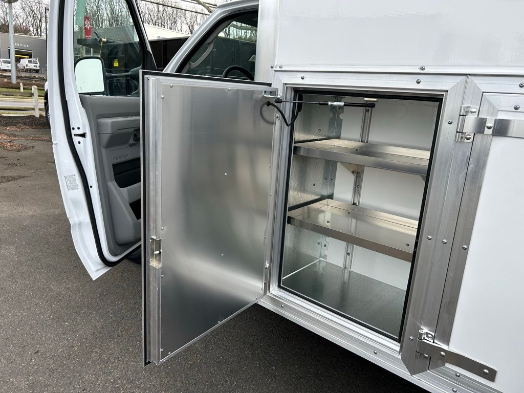New 1996 Ford E-450 Cutaway - photo 12