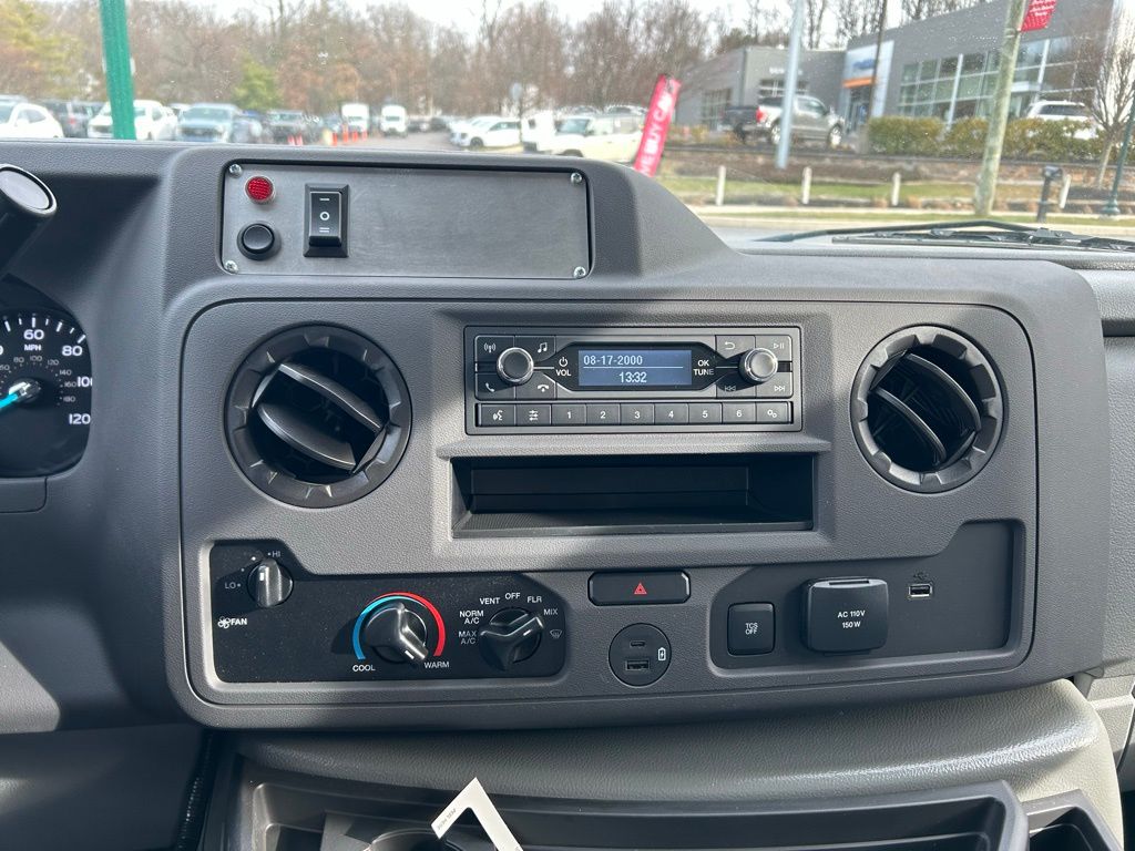 New 1996 Ford E-450 Cutaway - photo 18