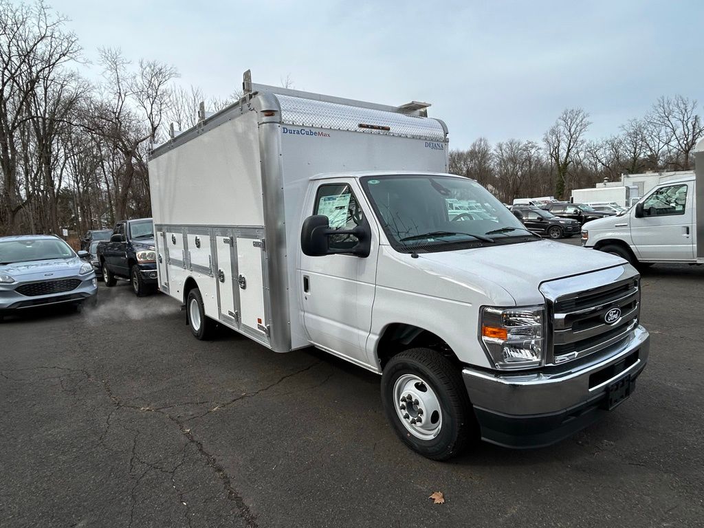 New 1996 Ford E-450 - photo 2