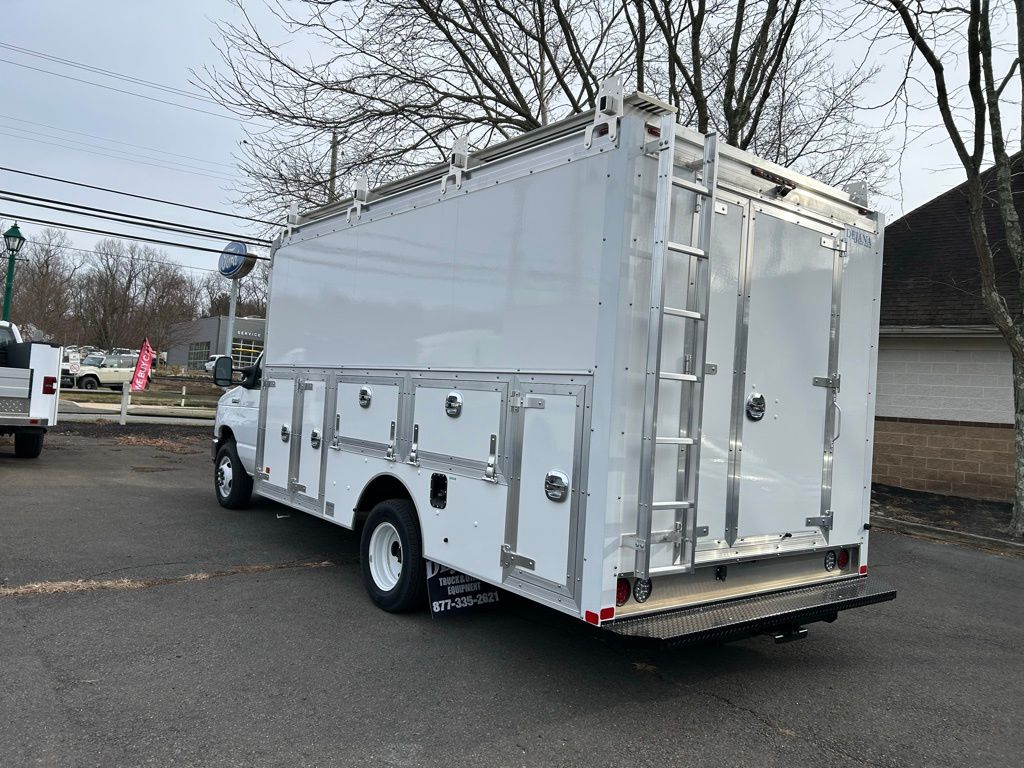 New 1996 Ford E-450 Cutaway - photo 6