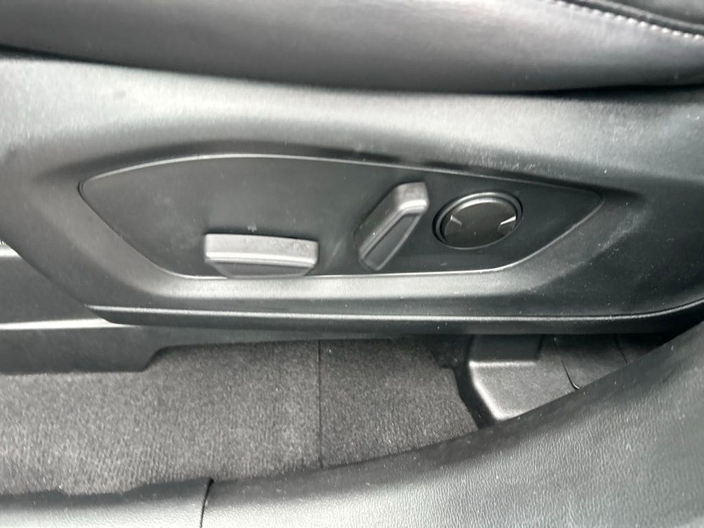 Used 2023 Ford Explorer Sport - photo 4