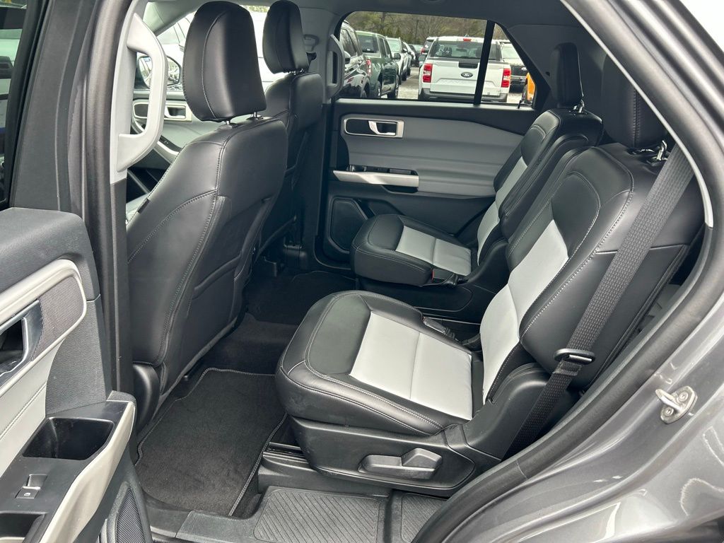 Used 2023 Ford Explorer Sport - photo 6
