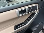 Used 2022 Ford Explorer XLT thumbnail 2