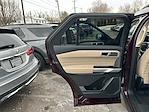 Used 2022 Ford Explorer XLT thumbnail 5