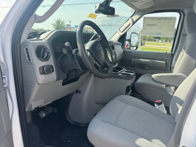 New 2026 Ford E-350 Cutaway - photo 3