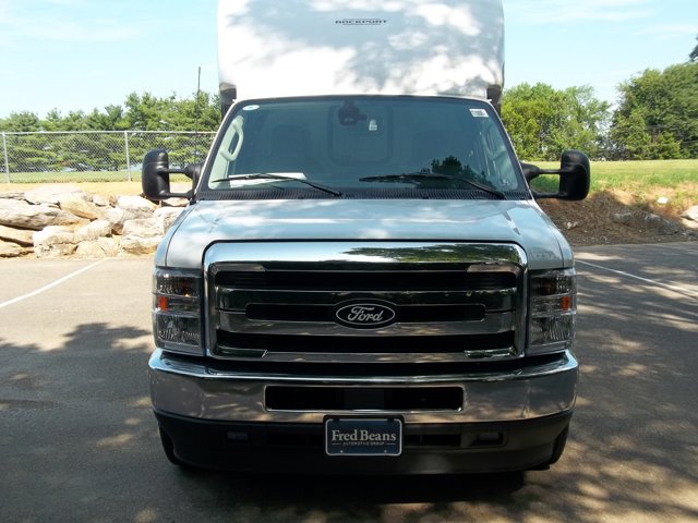 New 2026 Ford E-350 - photo 2