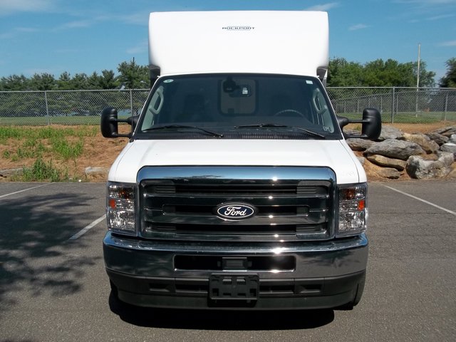 New 2026 Ford E-350 - photo 2