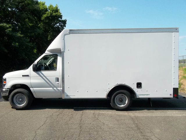 New 2026 Ford E-350 Cutaway - photo 4