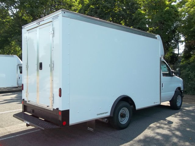 New 2026 Ford E-350 Cutaway - photo 7