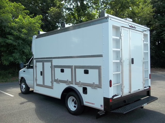 New 2026 Ford E-350 Cutaway - photo 5