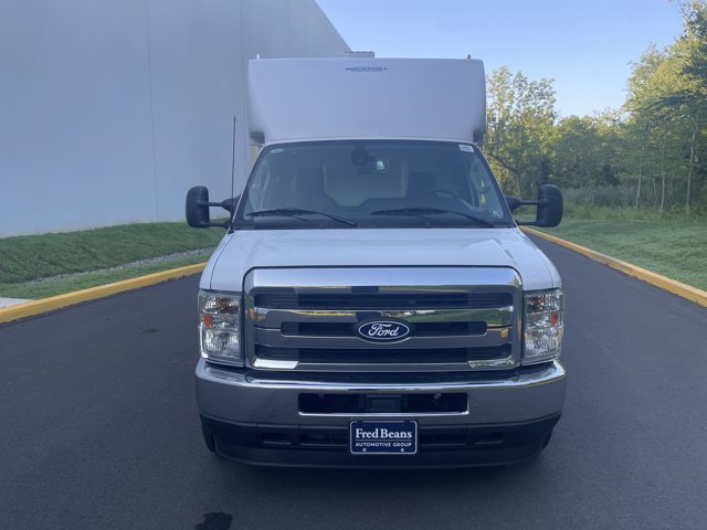 New 2026 Ford E-350 - photo 2
