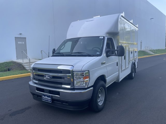New 2026 Ford E-350 Cutaway - photo 3
