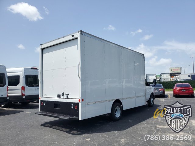 New 2023 Ford E-450 - photo 2
